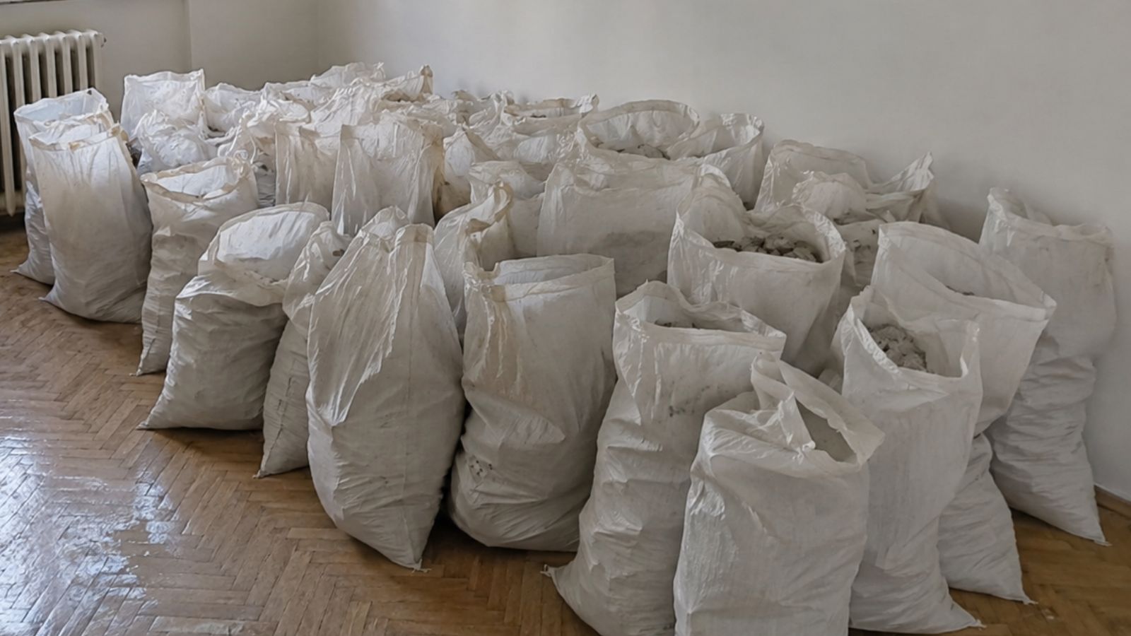 Prazan stan posle odvoza šuta